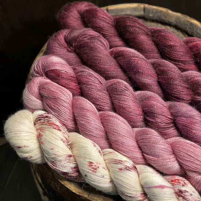 Hovedbilde Strikkepakke Bloom Sweater Farge Pinot Noir ...