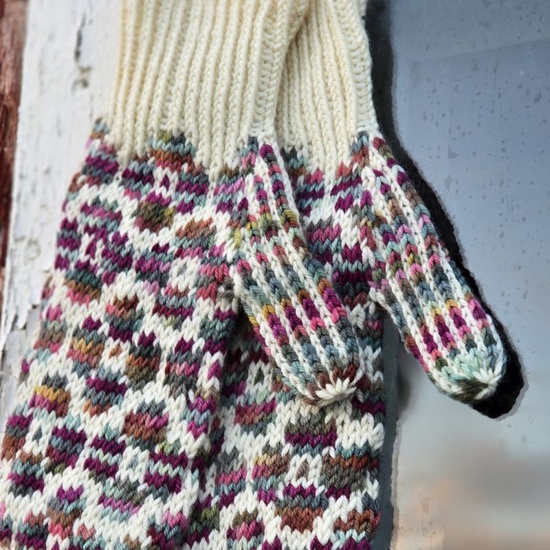 Bloom Mittens